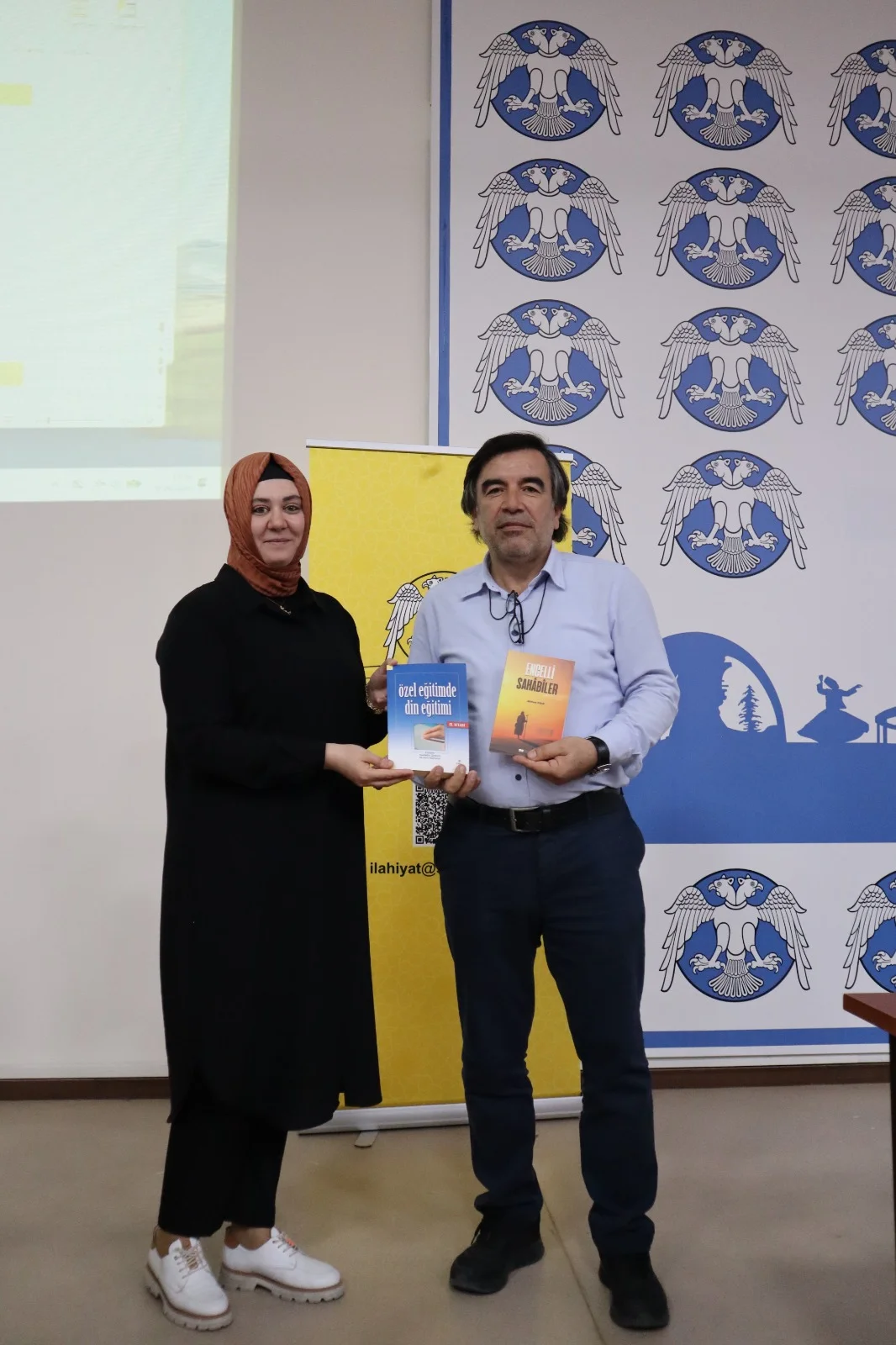 İlahiyat Fakültesi Öğrencilerine Yönelik Seminer Gerçekleştirildi